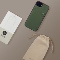Selencia Riva Backcover met Pashouder Apple iPhone 17e / 16e - Sage Green