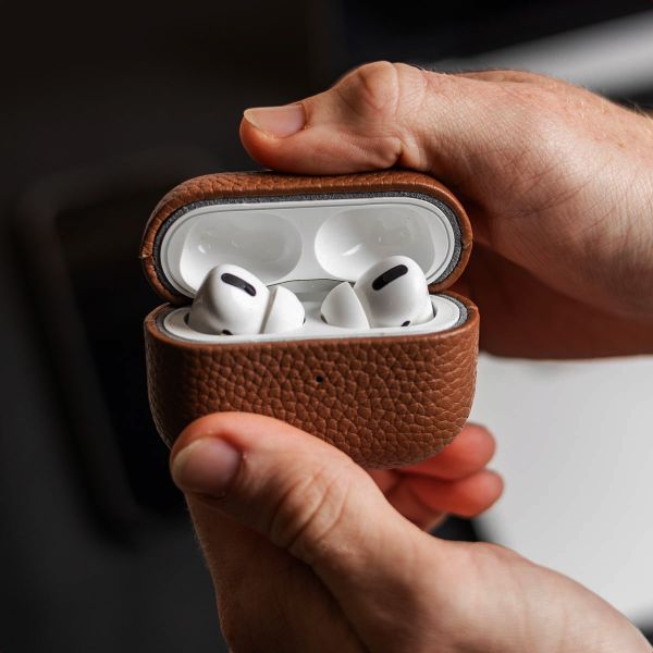 Accezz Echt Leren Case  Apple Airpods 1 / 2 - Cognac