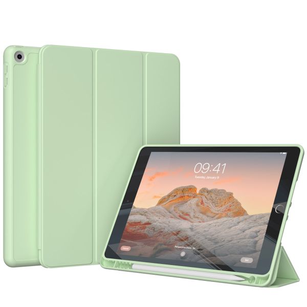 Accezz Smart Silicone Bookcase iPad 9 (2021) 10.2 inch / iPad 8 (2020) 10.2 inch / iPad 7 (2019) 10.2 inch - Lichtgroen