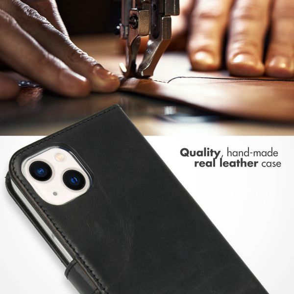 Selencia Echt Leren Bookcase Apple iPhone 13 - Zwart