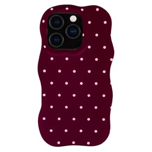 Selencia Vivid Wavy Backcover met MagSafe Apple iPhone 16 Pro - Happy Dots Burgundy