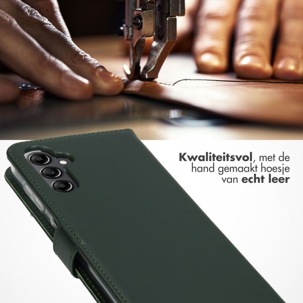 Selencia Echt Leren Bookcase Samsung Galaxy A14 (5G/4G) - Groen