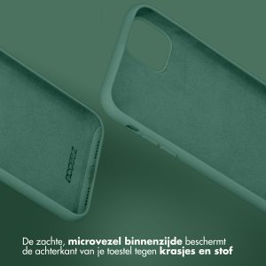 Accezz Liquid Silicone Backcover iPhone 15 Pro Max - Donkergroen