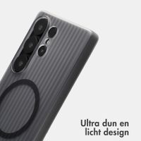 Accezz Lite Backcover met MagSafe | Fluted | Samsung Galaxy S25 Ultra - Smokey Matte