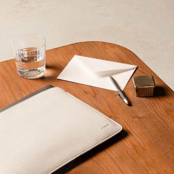 Accezz Leather Laptop hoes Apple MacBook 13 inch - Laptopsleeve - Beige