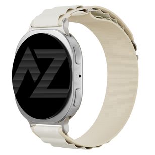 Accezz Nylon Alpine bandje Samsung Galaxy Watch 9 (40/44mm) / Watch 8 (40/44mm) / Classic (46mm) - Sterrenlicht