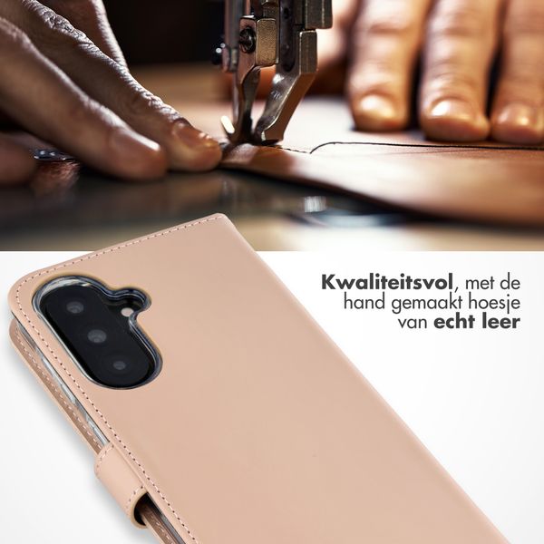 Selencia Echt Leren Bookcase Samsung Galaxy A37 (5G) - Lichtroze