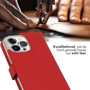 Selencia Echt Lederen Bookcase iPhone 14 Pro Max - Rood