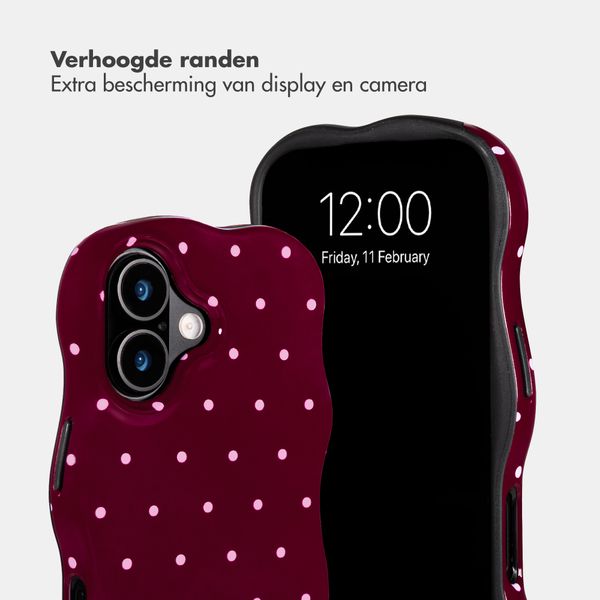 Selencia Vivid Wavy Backcover met MagSafe Apple iPhone 16 - Happy Dots Burgundy