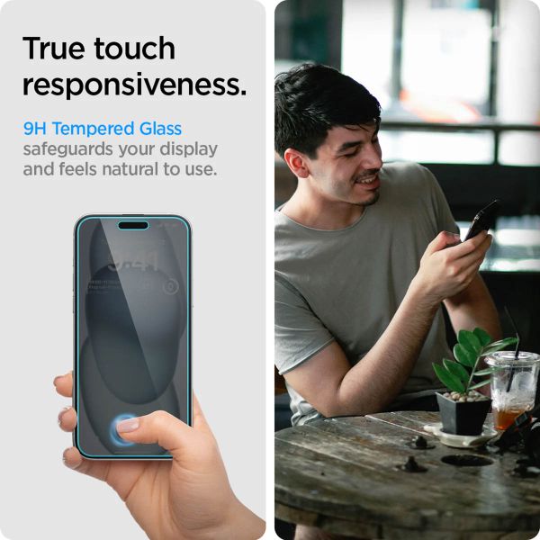 Spigen GLAStR Privacy EZ Fit Screenprotector + Applicator Apple iPhone 15 Plus