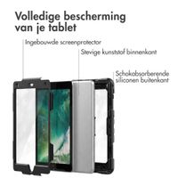 Accezz Rugged Backcover met schouderstrap Apple iPad 6 (2018) 9.7 inch / iPad 5 (2017) 9.7 inch - Zwart