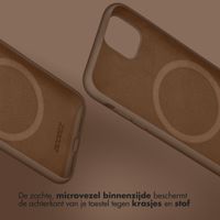 Accezz Liquid Silicone Backcover met MagSafe iPhone 15 Pro - Light Brown