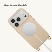 Selencia Rivièra MagSafe Backcover met afneembare haakjes Apple iPhone 17 Pro - Milky Latte