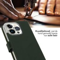 Selencia Echt Lederen Bookcase iPhone 14 Pro - Groen