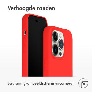 Accezz Liquid Silicone Backcover met MagSafe iPhone 14 Pro - Rood