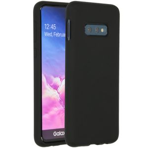 Accezz Liquid Silicone Backcover Samsung Galaxy S10e - Zwart