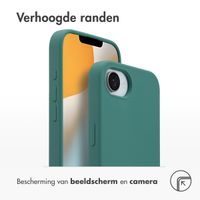 Accezz Liquid Silicone Backcover met MagSafe iPhone 16e - Donkergroen