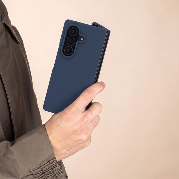 Accezz Liquid Silicone Backcover met MagSafe Samsung Galaxy Z Fold 8 Ultra - Donkerblauw