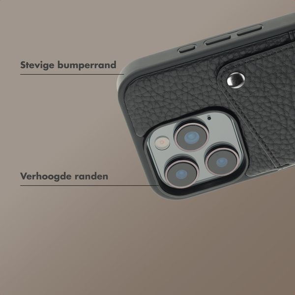 Selencia Riva Backcover met Pashouder Apple iPhone 15 Pro - Zwart