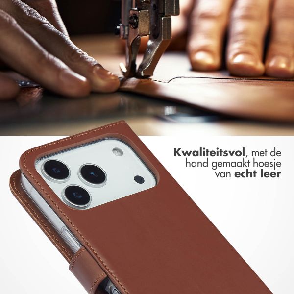 Selencia Echt Leren Bookcase Apple iPhone 17 Pro - Light Brown
