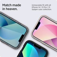 Spigen EZ Fit Glas.tR met installatietray - 1 pack Apple iPhone 13 / 13 Pro / 14 / 16e