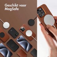 Accezz Leather Bookcase 2-in-1 met MagSafe Apple iPhone 15 Pro - Sienna Brown