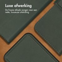 Accezz Premium Leather 2 in 1 Wallet Bookcase Samsung Galaxy S21 FE - Groen