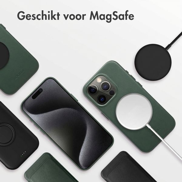 Accezz MagSafe Leather Backcover Apple iPhone 15 Pro Max - Cedar Green