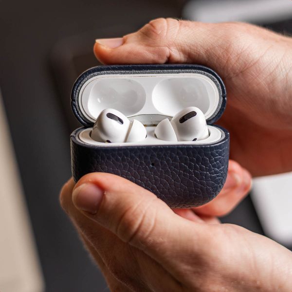 Accezz Echt Leren Case  Apple Airpods 1 / 2 - Donkerblauw