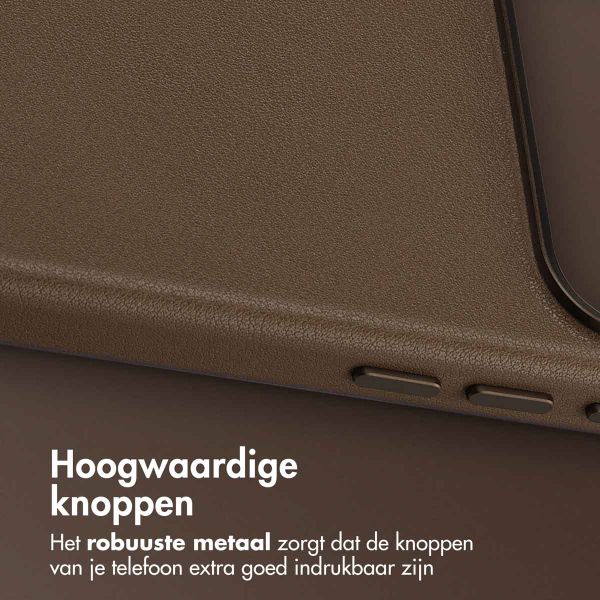Accezz MagSafe Leather Backcover Apple iPhone 17 Pro - Coffee