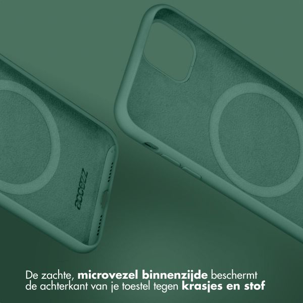 Accezz Liquid Silicone Backcover met MagSafe iPhone 16 Pro - Donkergroen