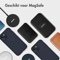 Accezz Liquid Silicone Backcover met MagSafe Apple iPhone 17e / 16e - Donkerblauw
