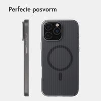 Accezz Lite Backcover met MagSafe | Fluted | Apple iPhone 16 Pro - Smokey Matte