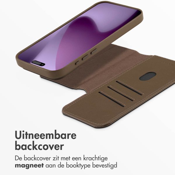 Accezz Leather Bookcase 2-in-1 met MagSafe Apple iPhone 17 Pro Max - Coffee