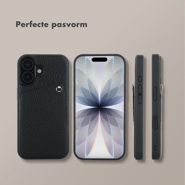 Selencia Riva Backcover met Pashouder Apple iPhone 17 - Zwart