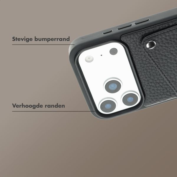Selencia Riva Backcover met Pashouder Apple iPhone 17 Pro - Zwart