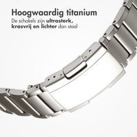 Accezz Mat Titanium bandje voor de Samsung Galaxy Watch Ultra (2024/2025) - Zilver