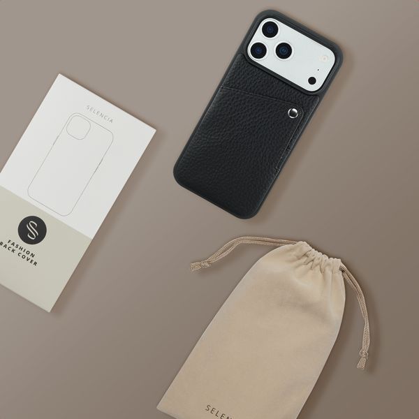 Selencia Riva Backcover met Pashouder Apple iPhone 17 Pro - Zwart