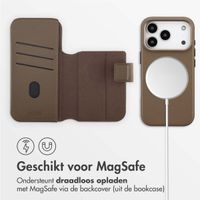 Accezz Leather Bookcase 2-in-1 met MagSafe Apple iPhone 17 Pro - Coffee
