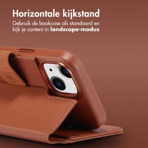 Accezz Leather Bookcase 2-in-1 met MagSafe iPhone 15 - Sienna Brown