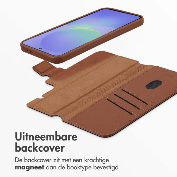 Accezz Leather Bookcase 2-in-1 met MagSafe Samsung Galaxy A36 / A56 - Coffee Brown