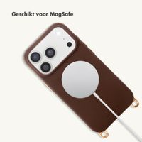 Selencia Rivièra MagSafe Backcover met afneembare haakjes Apple iPhone 17 Pro - Choco Brown