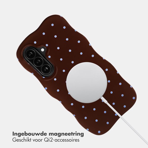 Selencia Vivid Wavy Backcover met MagSafe Samsung Galaxy A37 (5G) - Happy Dots Chocolate