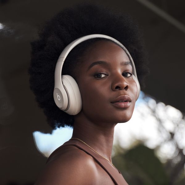Beats Studio Pro Draadloze Koptelefoon met Noise Cancelling (ANC) - Sandstone