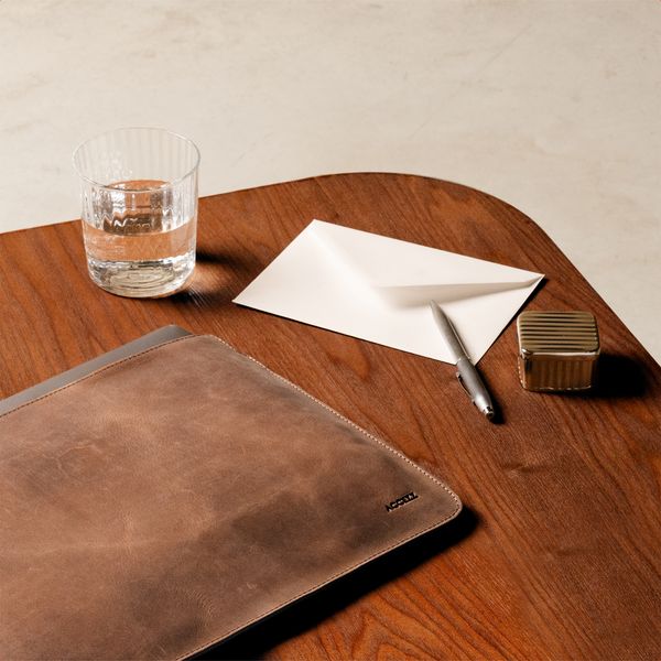 Accezz Leather Laptop hoes Apple MacBook 16 inch - Laptopsleeve - Cognac