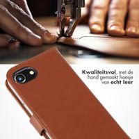 Selencia Echt Lederen Bookcase iPhone 16e - Lichtbruin