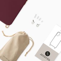 Selencia Rivièra MagSafe Backcover met afneembare haakjes Apple iPhone 15 - Bold Burgundy