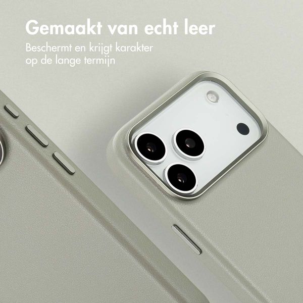 Accezz MagSafe Leather Backcover Apple iPhone 17 Pro Max - Lichtgrijs