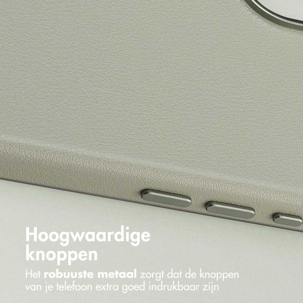 Accezz MagSafe Leather Backcover Apple iPhone 17 - Lichtgrijs