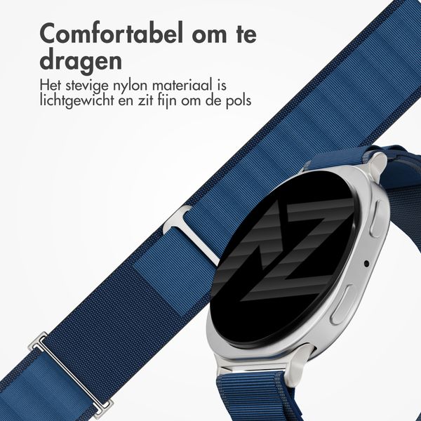 Accezz Nylon Alpine bandje Samsung Galaxy Watch 9 (40/44mm) / Watch 8 (40/44mm) / Classic (46mm) - Dark Blue